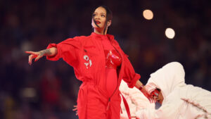 Rihanna, Pregnant, Headlines Super Bowl Halftime Show