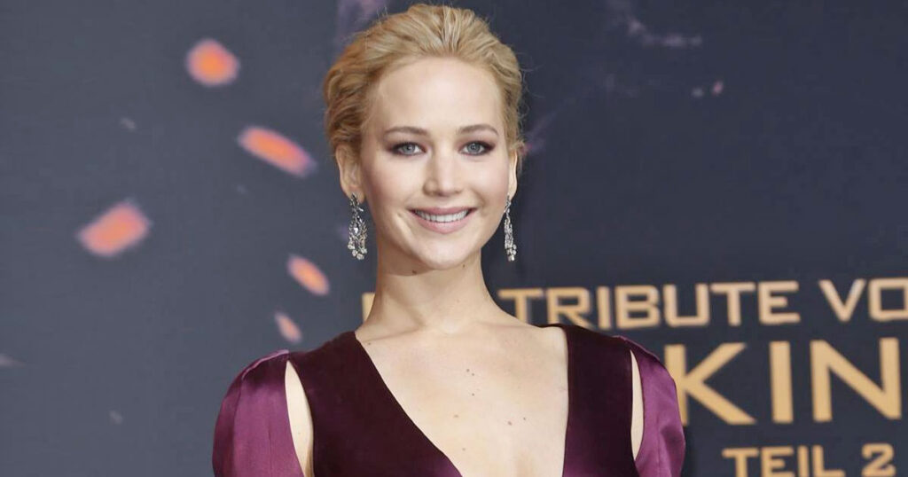 When Jennifer Lawrence Set The Streets On Fire Wearing A Transparent Dress, Check Out