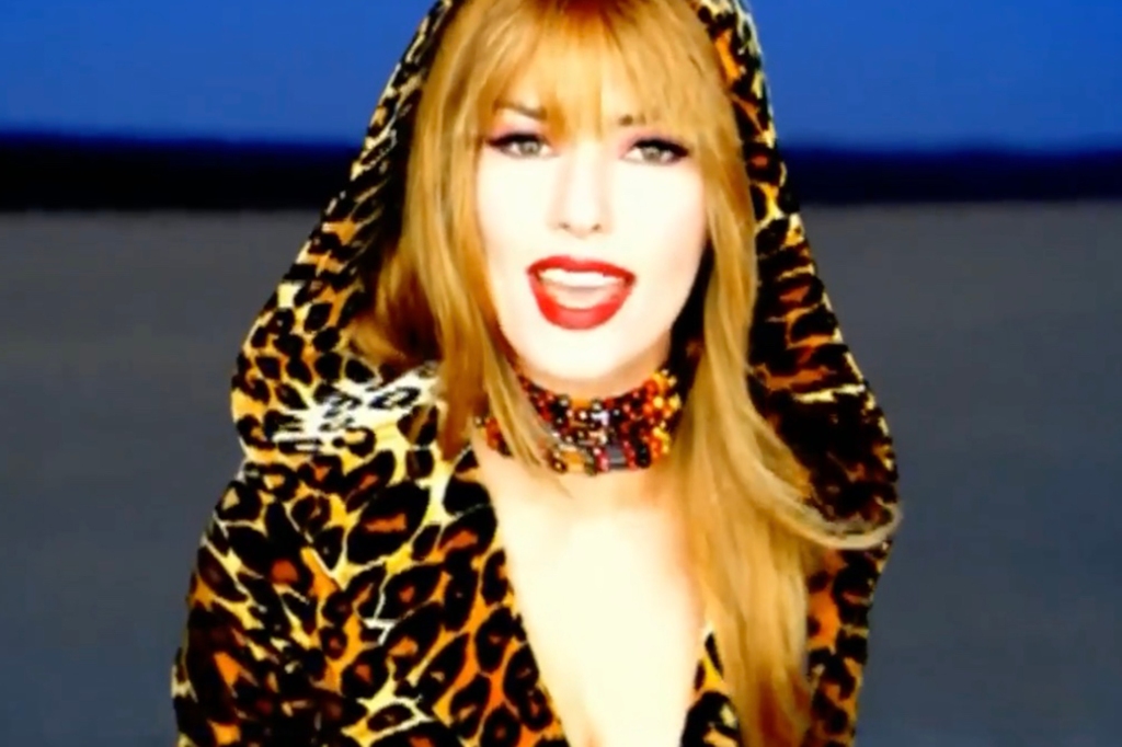 Shania Twain in the "That Don't Impress Me Much" video.
