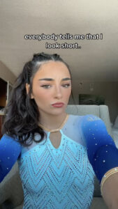 Elena Arenas wowed fans with her look in a recent TikTok