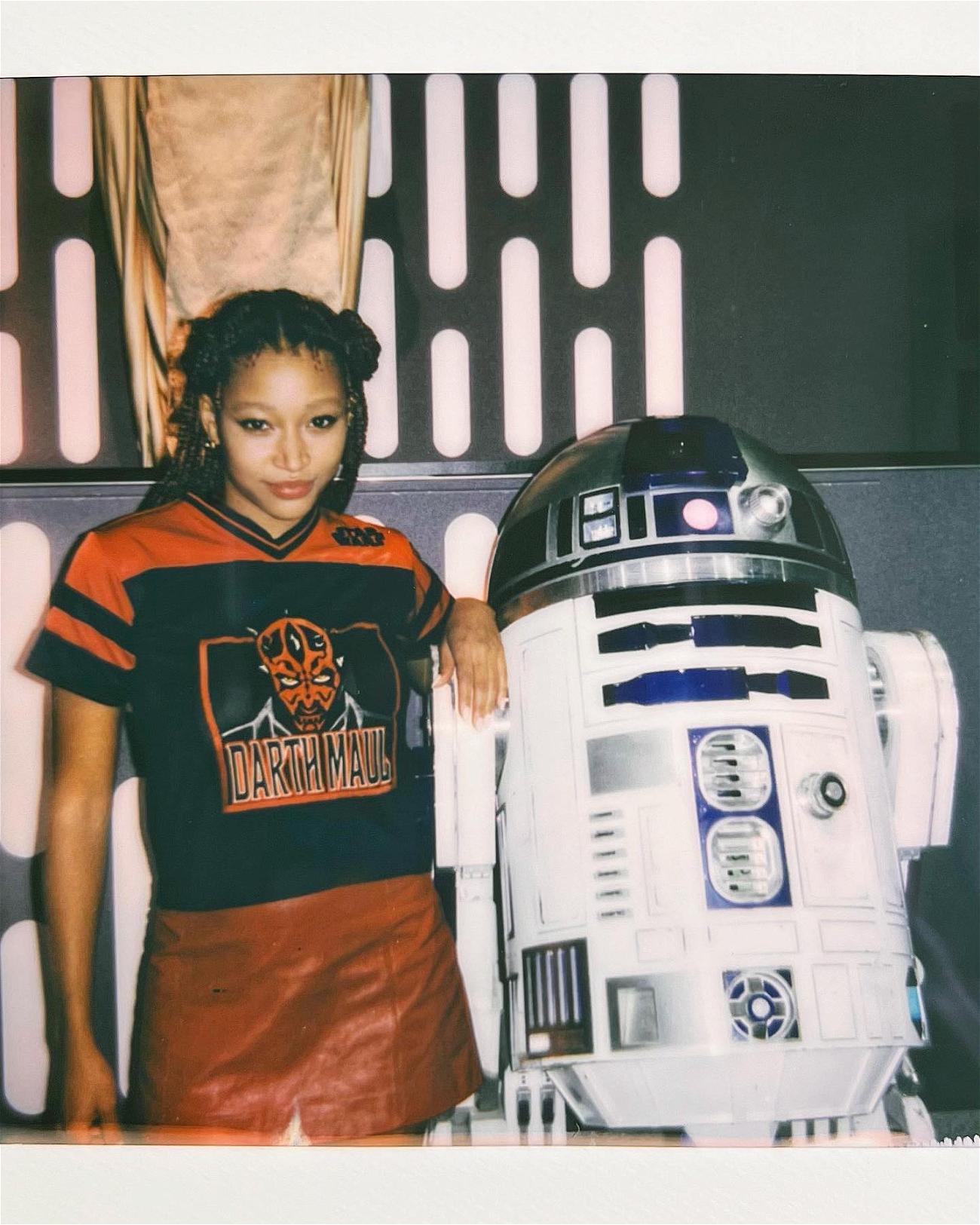 Amandla Stenberg with a Star Wars character