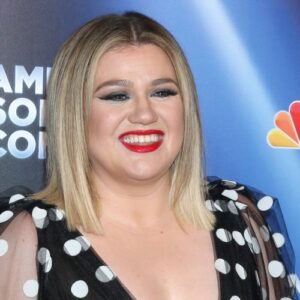 Kelly Clarkson announces Las Vegas residency - Music News