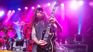 Saliva Guitarist Wayne Swinny Dead at 59 After Suffering Brain Hemorrhage