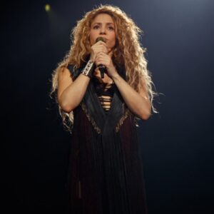 Shakira breaks 14 Guinness World Records - Music News