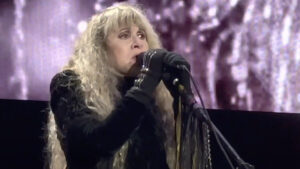 Stevie Nicks Dedicates "Landslide" Performance to Christine McVie: Watch