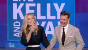 Kelly Ripa has mocked her co-host Ryan Seacrest's relationship in a speech during his last Live show