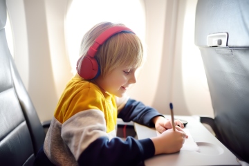 Flight attendant tips for flying with young kids that all parents should know