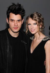 Taylor Swift and John Mayer pose together in 2009