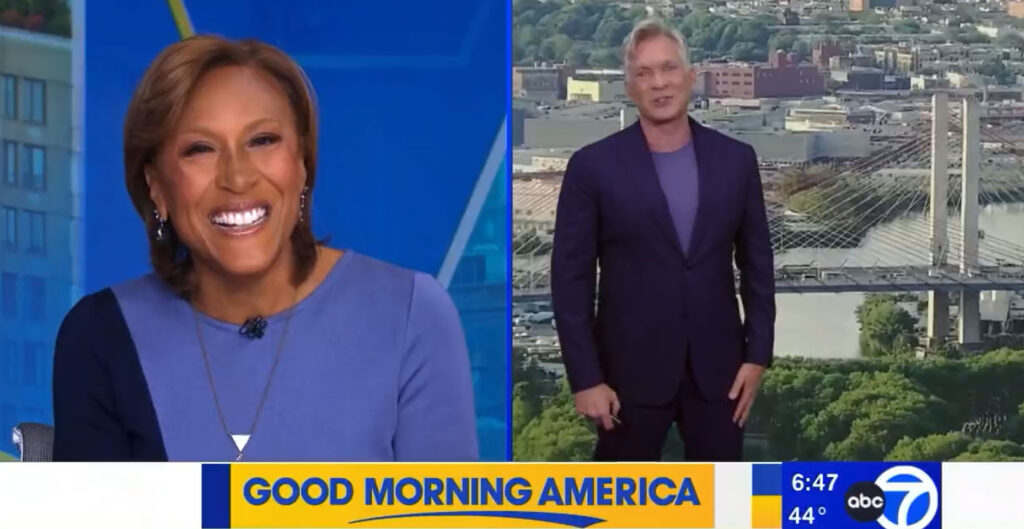 Good Morning America fans spotted Robin Roberts and Sam Champion matching during their live segment together on Thursday