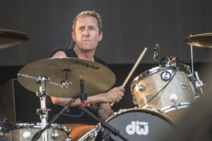 Josh Freese succeeds Taylor Hawkins as Foo Fighters drummer