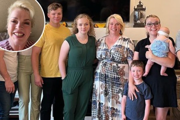 Sister Wives' Janelle Brown flaunts her much-slimmer frame in new family pic