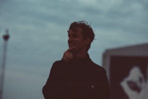 Croatian Amor Pays Tribute to Late Brother on New Album