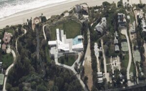 Jay-Z And Beyonce Just Bought The Most Expensive Mansion In US History: A $200 Sprawling Million Malibu Spaceship