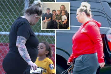 Teen Mom Kailyn shows off 'bump' as fans suspect she's pregnant with twins 