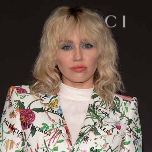 Miley Cyrus clarifies comments about giving up touring - Music News