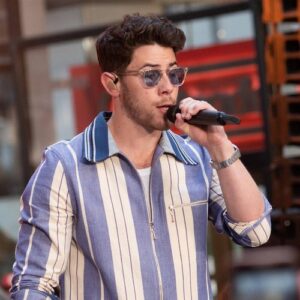 Nick Jonas went to therapy after 'tragic' awards show performance - Music News