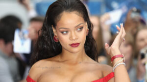 Rihanna Gets ODB-Inspired Diamond ‘Dirt’ Grill From Gabby Elan