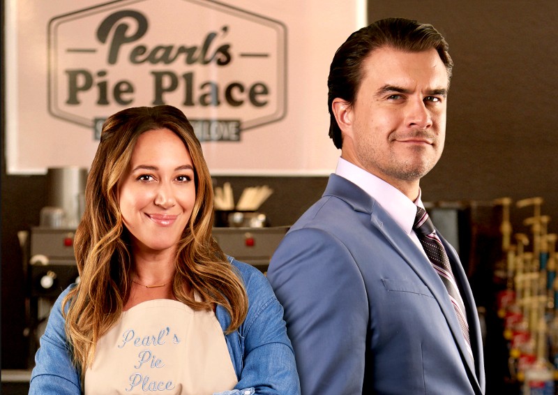 Haylie Duff and Rob Mayes in 'Sweet on You'