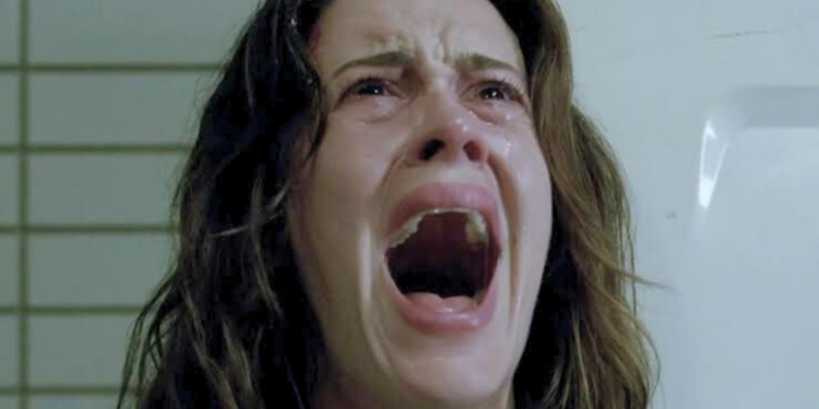  Sarah Paulson Scene in American Horror Story cast