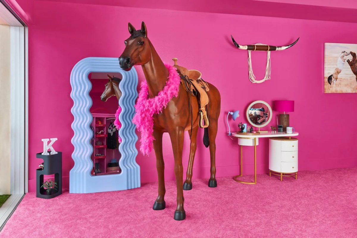 Barbie Malibu Dreamhouse Airbnb Rental Life size plastic horse