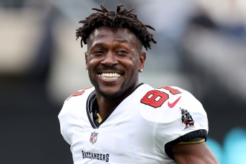 Antonio Brown offers out-of-work NFL star $150k to play single game for his team
