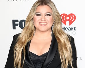 Kelly Clarkson Says Kids Want Her To Reunite With Ex, Reveals Why She Stayed With Him So Long