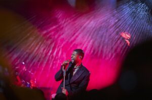 Usher's Vegas show continues its viral run post-Keke drama