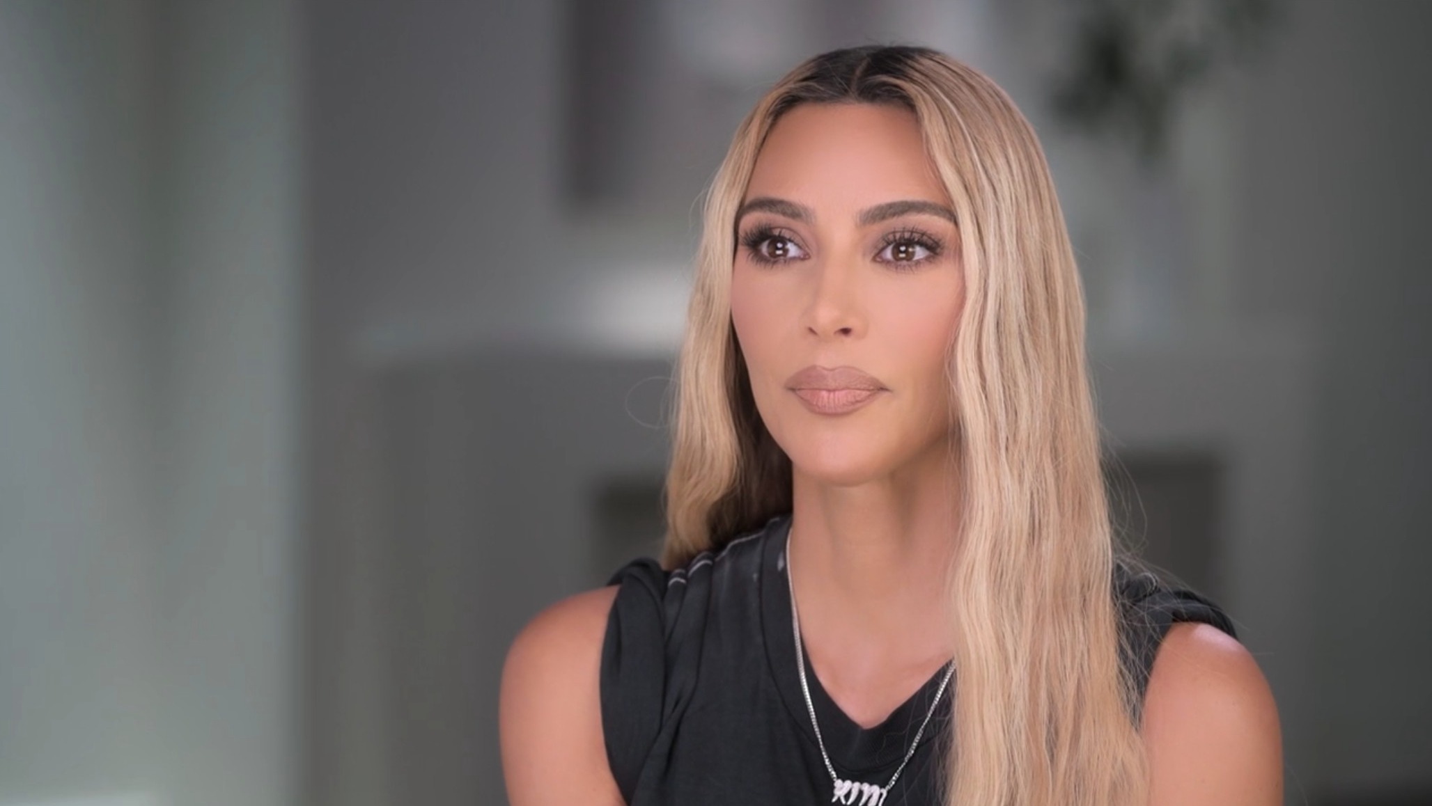 On The Kardashians, Kim was unrecognizable after she slept in her makeup