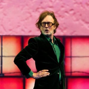 Pulp dedicate Something Changed to late bassist Steve Mackey at Finsbury Park gig - Music News