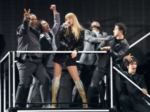 Taylor Swift is the first female artist with 4 Billboard Top 10 albums at once : NPR