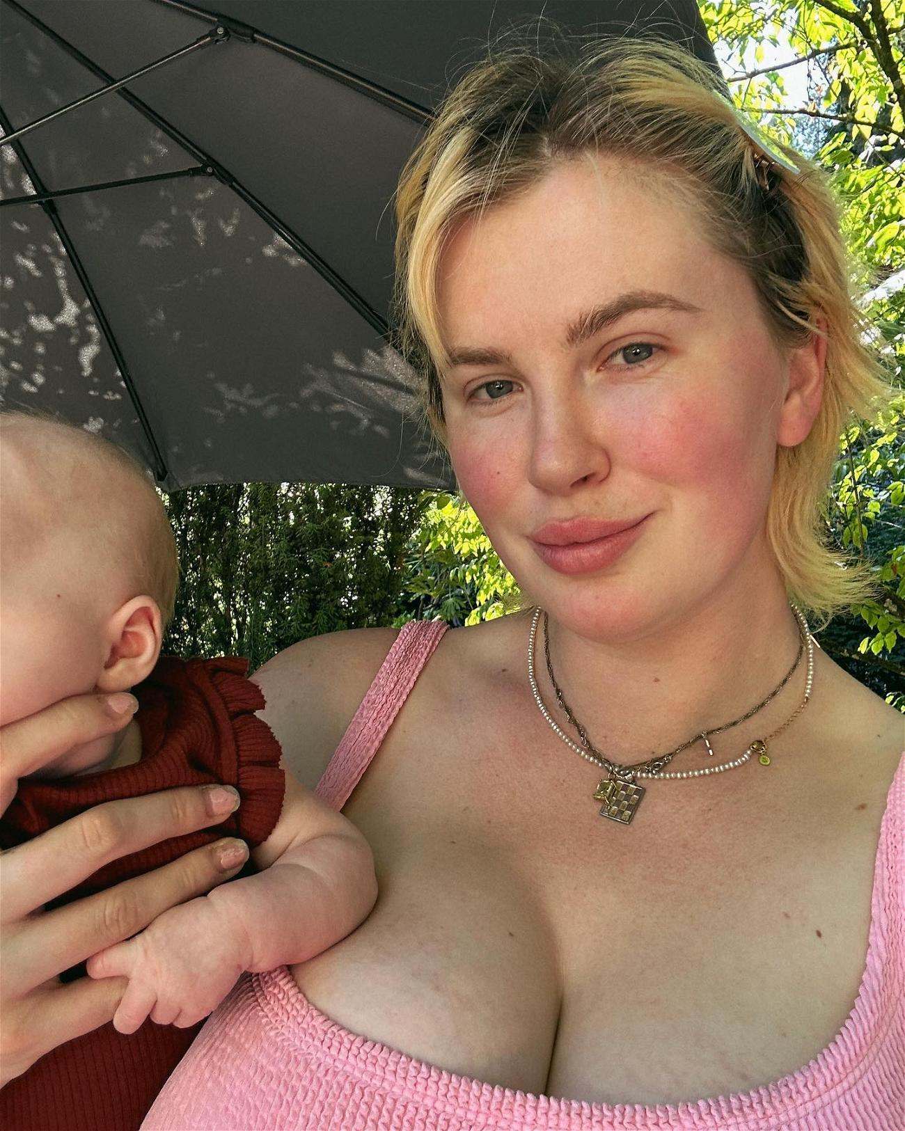 Ireland Baldwin Gets Candid About Breastfeedin