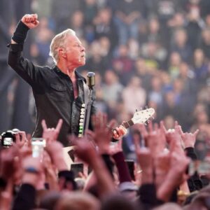 Metallica forked out $300k for cushions gig-goers destroyed at arena show - Music News