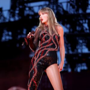 Taylor Swift-mania hits Los Angeles as star breaks SoFi Stadium record - Music News