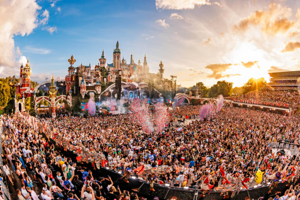 Tomorrowland's "The Great Library of Tomorrow" Writes New Chapter in Barcelona