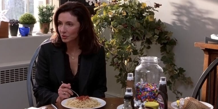 The Cast of Elf - Mary Steenburgen 
