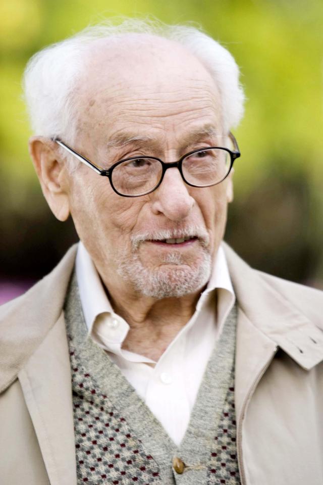 Veteran actor Eli Wallach passed away just eight years after The Holiday came out