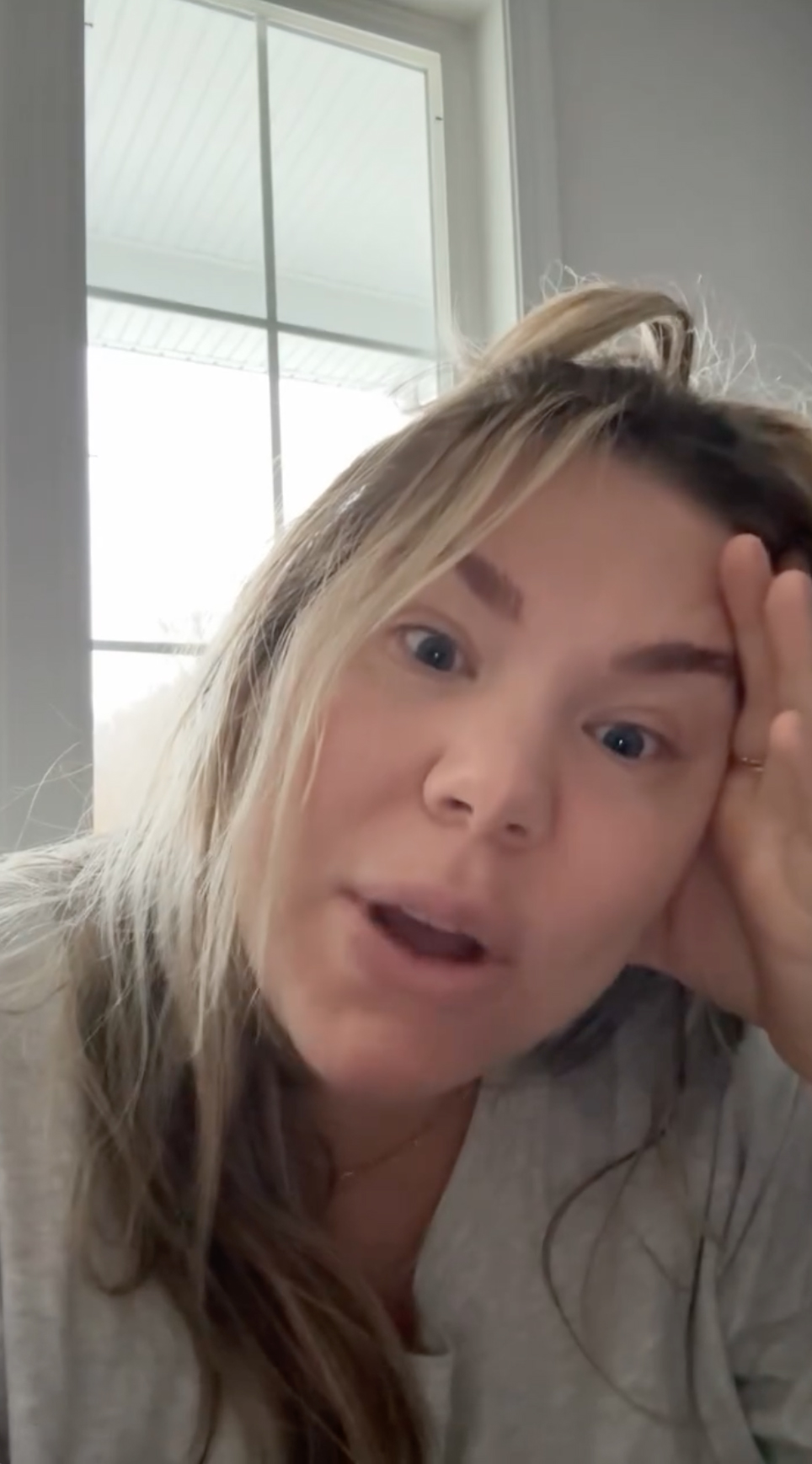 Kailyn showed off her messy pigtails in a new video