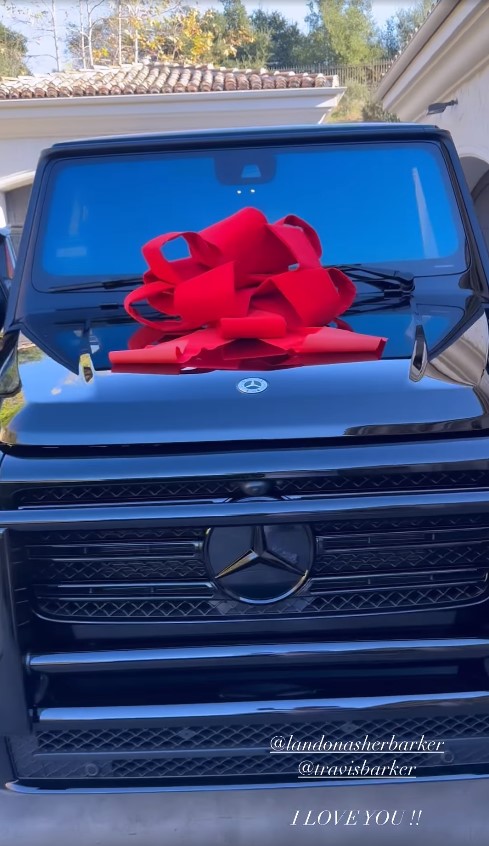 The teen was also gifted a stunning Mercedes G-Wagon