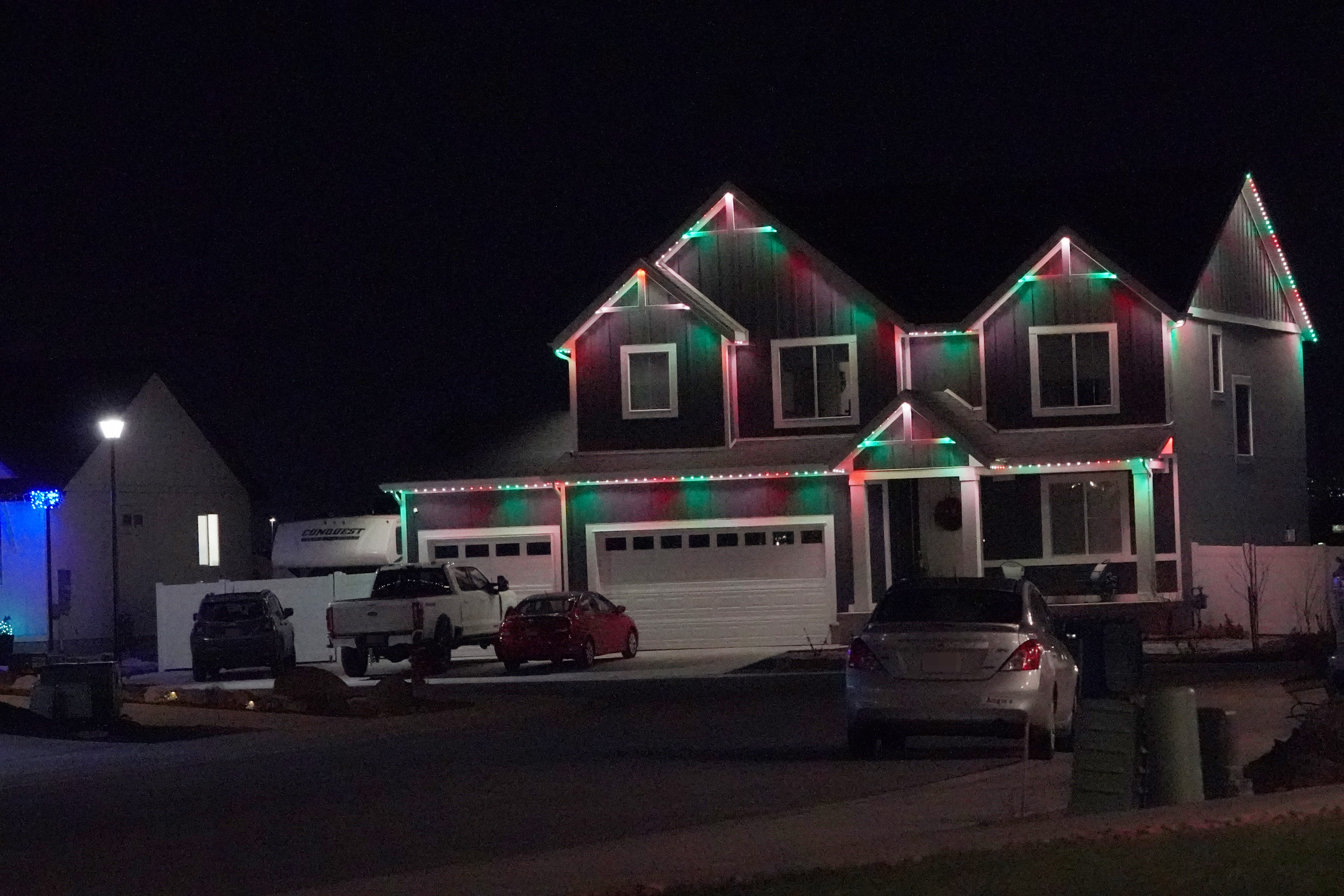 Christine and David completed their outing by returning to their Utah home which was decked out in Christmas lights
