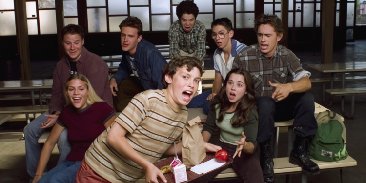 Linda Cardellini, Busy Philipps, John Francis Daley, James Franco, Samm Levine, Seth Rogen, Martin Starr, and Jason Segel in Freaks and Geeks (1999) - cancelled TV shows
