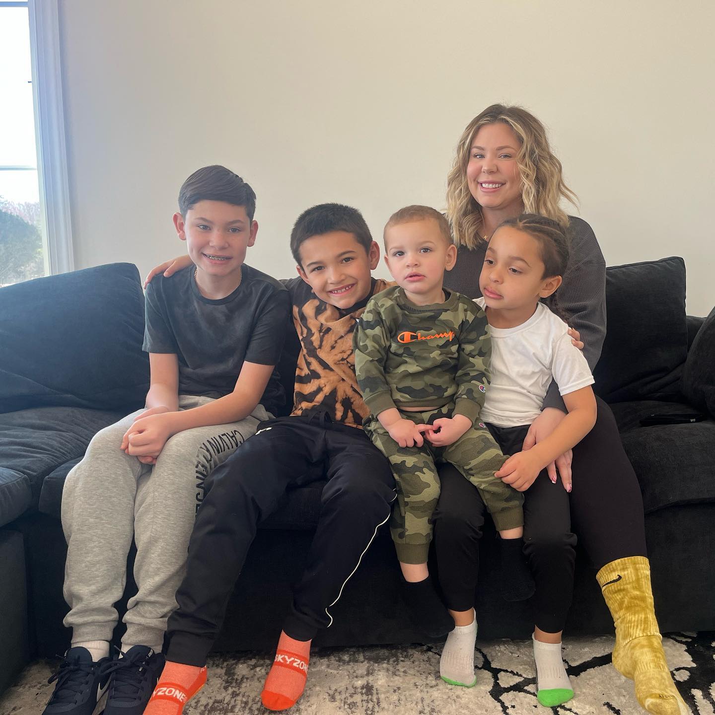 Kailyn took a group photo with four of her kids