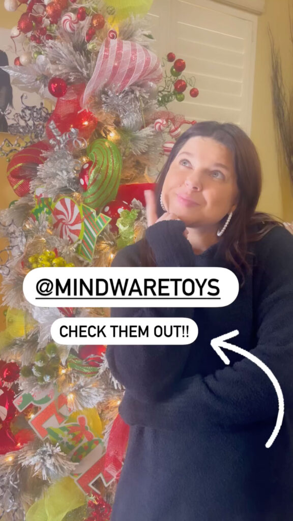 Amy Duggar hid her belly again in a new post on Instagram