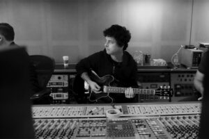 Green Day Share Behind-The-Scenes Making Of ‘Dilemma’