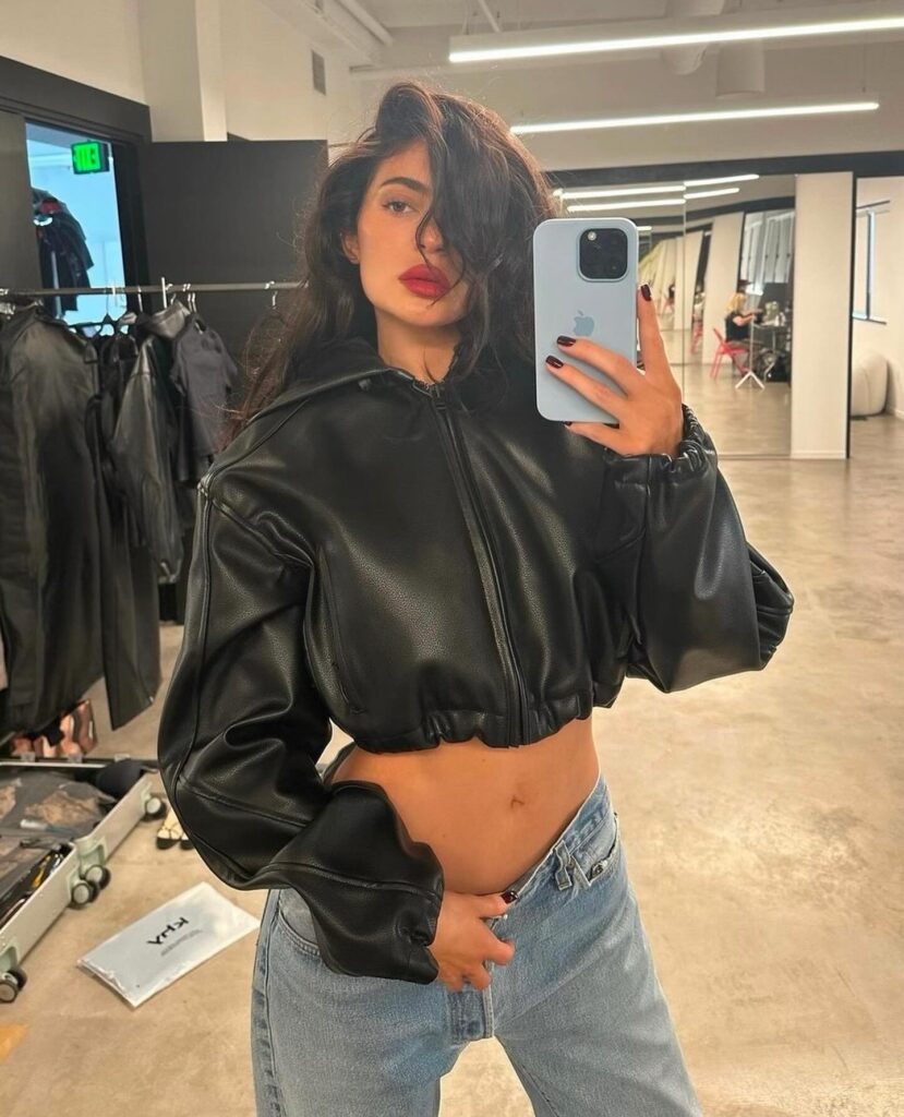 Kylie Jenner Concerns Fans Who Say Shes ‘too Skinny As She Shows Off