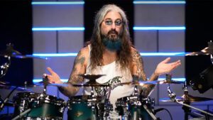 Mike Portnoy Plays Dream Theater's "Pull Me Under": Watch