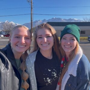 Sister Wives fans have revealed they think Mykelti Brown and her siblings, Ysabel and Aspyn, look like triplets in a rare photo of the trio together