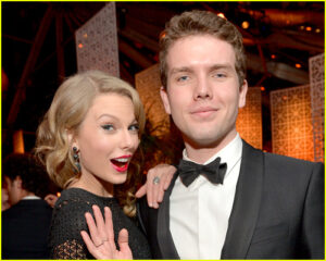 Taylor and Austin Swift photo