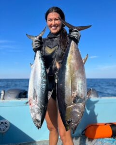 Kelly Yazdi enjoys fishing and holds four IUSA World Records in speargun fishing