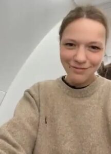 Kayra started her clip by filming herself in a plane toilet