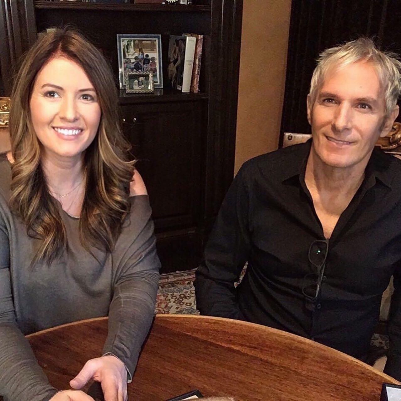 Michael Bolton poses for a photo with his daughter Isa